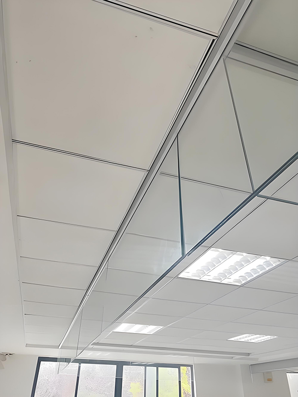 乌苏玻璃乌苏挡烟垂壁