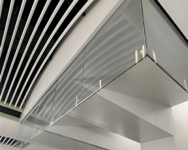 乌苏玻璃乌苏挡烟垂壁