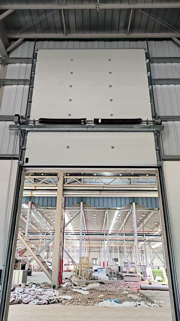 乌苏工业提升门