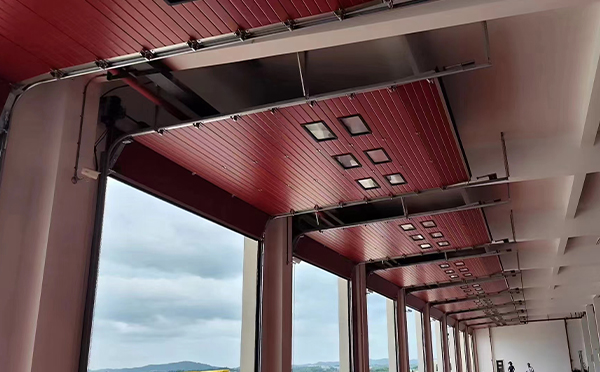 乌苏工业翻板门