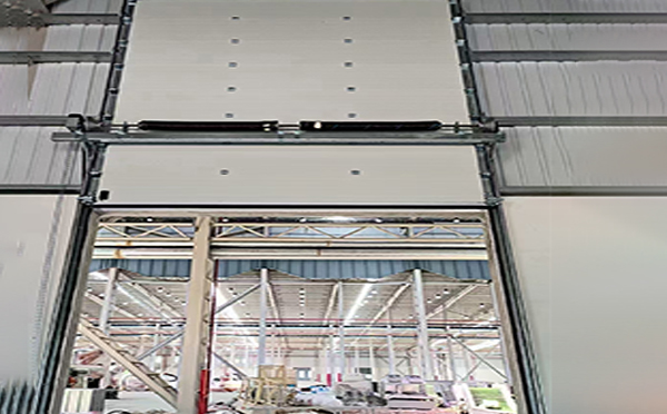 乌苏工业提升门