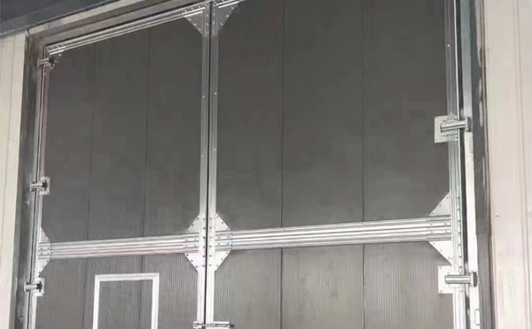 乌苏兰州厂房乌苏工业门选购与使用指南：打造高效安全的生产环境