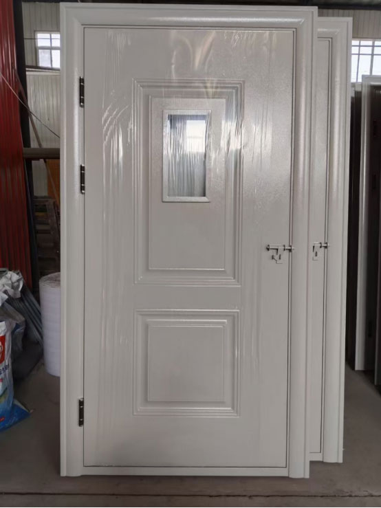 乌苏学校教室门