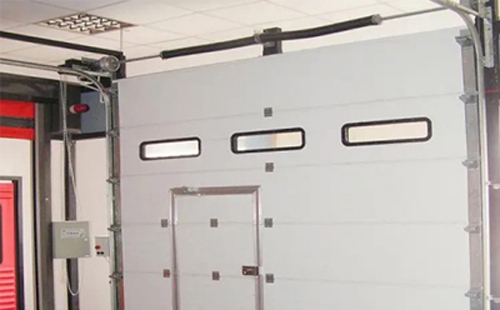 乌苏工业提升门的安装方法