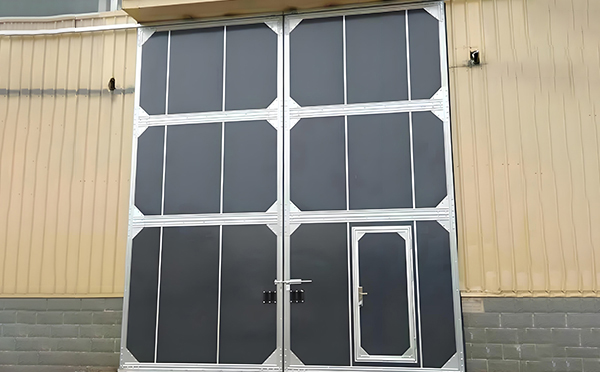 厂房乌苏工业门选择与维护全解析：提升效率与安全的关键要素