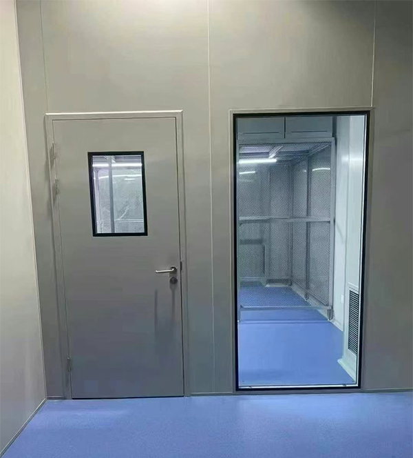 学校教学楼完成乌苏防火门标准化安装 学校教学楼完成乌苏防火门标准化安装